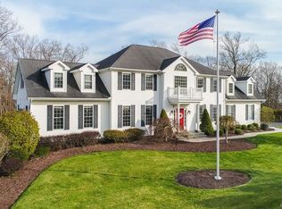 23 Country Ln, Bethany, CT 06524