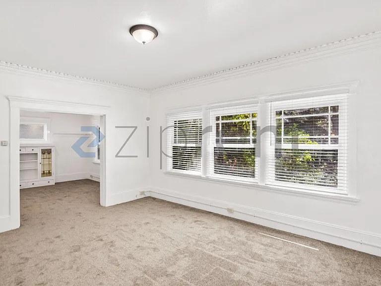 3060 Brook St — Photo 5