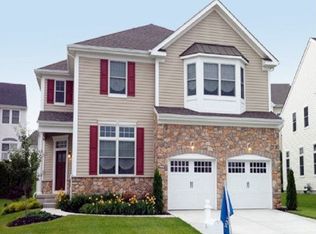 5 Buoy Dr, Mount Laurel, NJ 08054