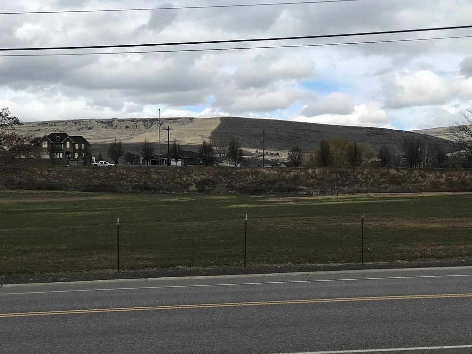 1st image of 4703 Terrace Heights Dr
