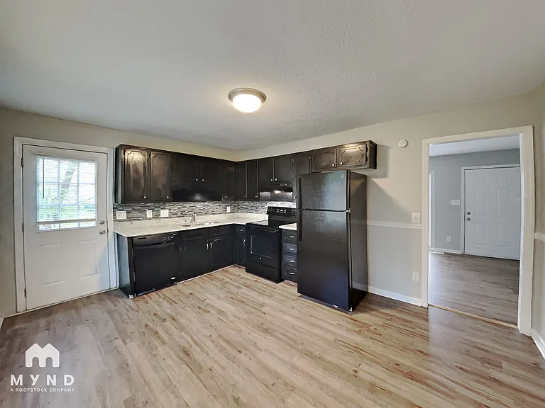 6500 Kathy Cir — Photo 3