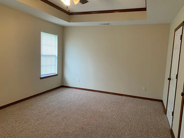2027 Marigold — Photo 7
