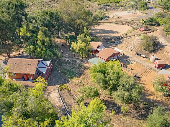 3rd image of 12052 Sky View Dr