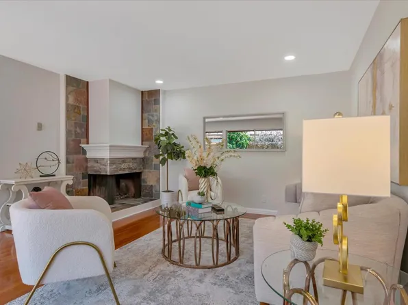 500 W Middlefield Rd APT 179, Mountain View, CA 94043