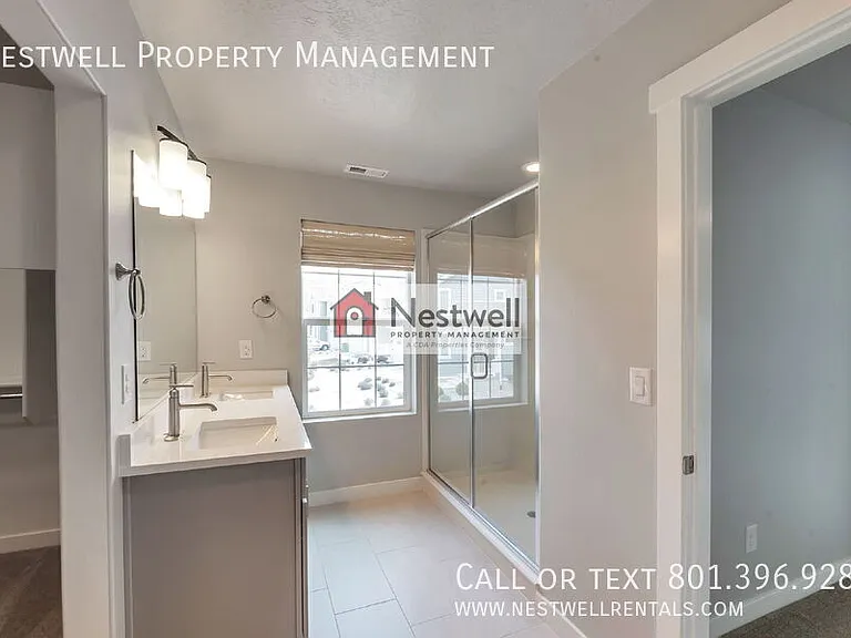 4954 W Evergreen Ln — Photo 9