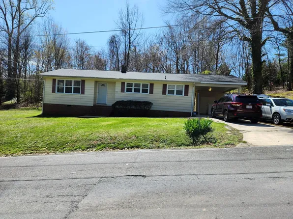 130 Forrest Ln, Mocksville, NC 27028