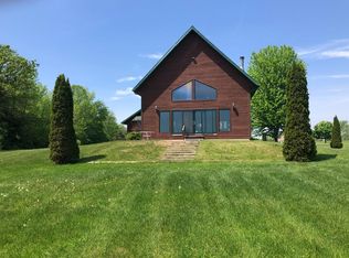 87 Dumont Rd, Champlain, NY 12919