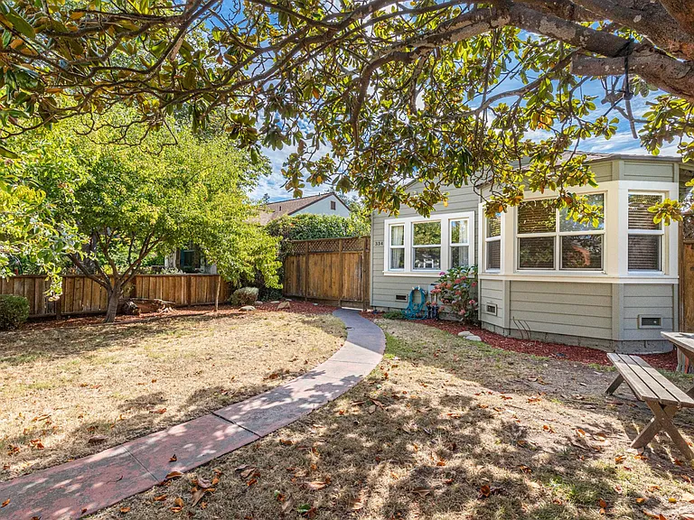 334 San Juan Ave — Photo 2