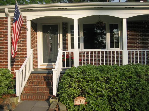 918 Gary Dr, Mc Cormick, SC 29835