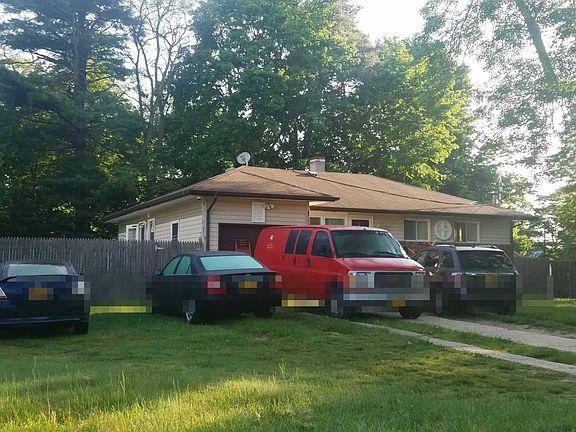 2nd image of 5 8th Ave