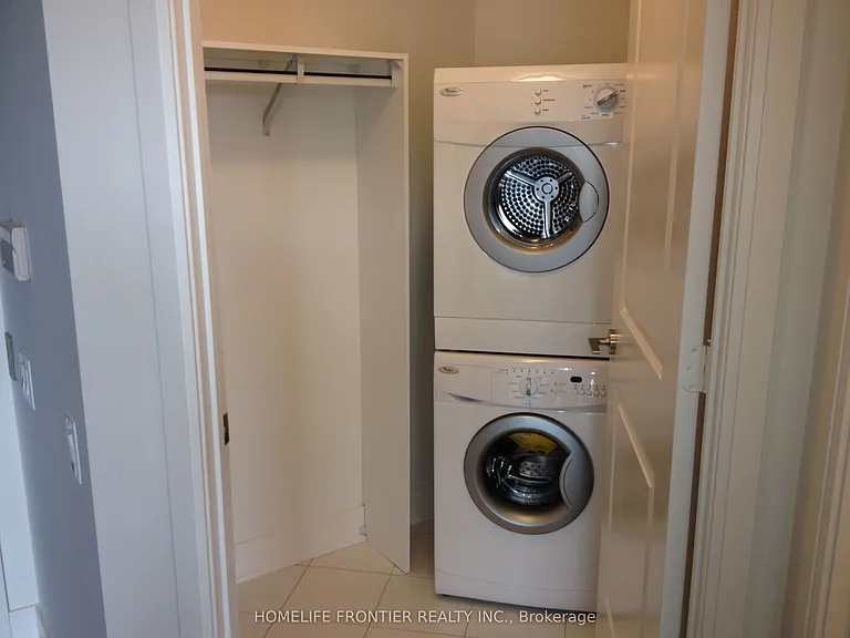 7608 Yonge St #422 — Photo 20