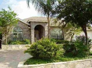 1913 Orange Blossom Dr, Laredo, TX 78045