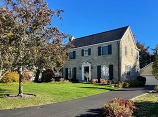250 Dennis Ln, Glencoe, IL 60022