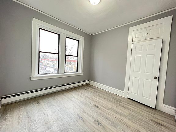 5th image of 95 Parker St APT 4