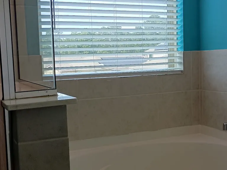 4018 Fernglade Dr — Photo 24