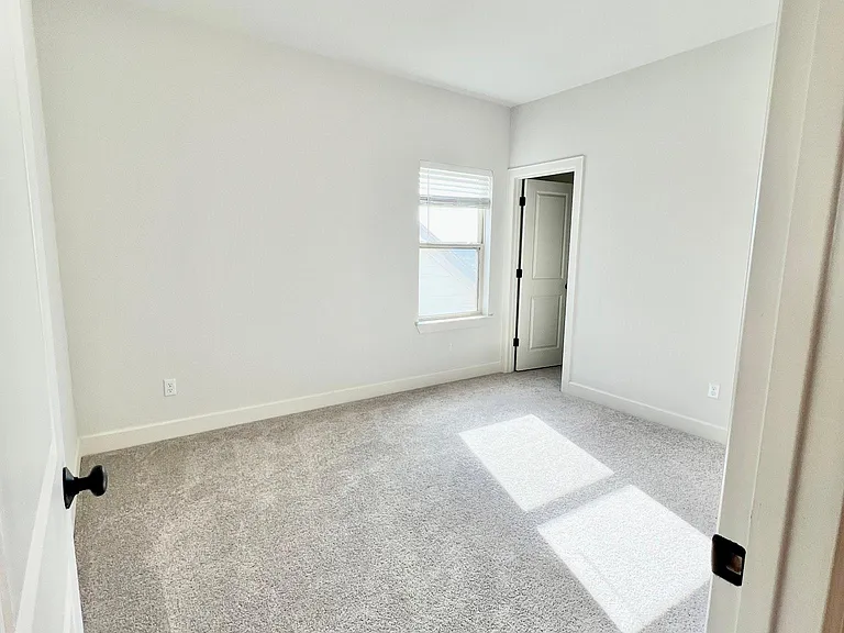 6904 Empresa Dr — Photo 27