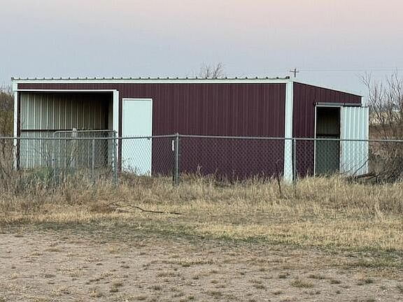 3rd image of 11884 Fm 2166