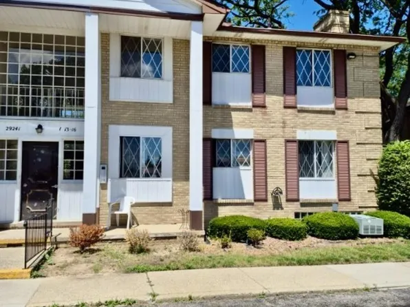 29241 Hayes Rd #71, Warren, MI 48088