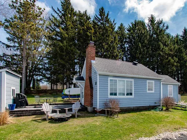 N5071 Lake DRIVE, Hustisford, WI 53034