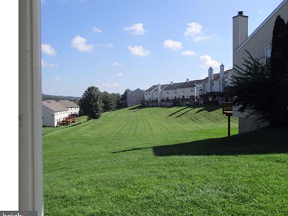 2nd image of 319 Jenville Ct