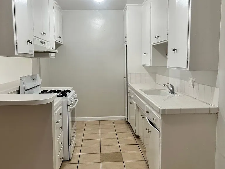 Stunning Apartment In A Great Location — Photo 19