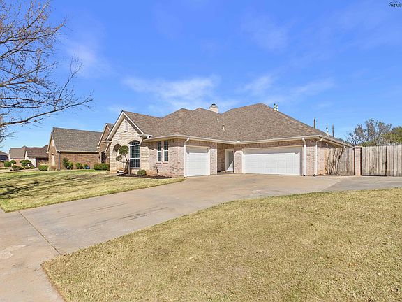 3rd image of 4811 Bridge Creek Dr