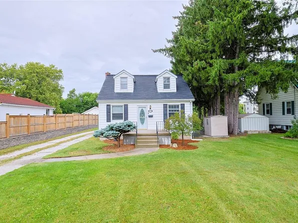974 London Rd, Sarnia, ON N7S 1N7
