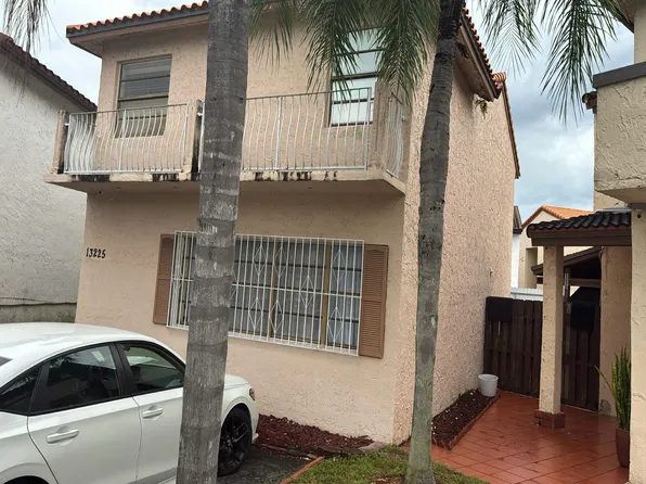 13225 SW 10th Ter, Miami, FL 33184