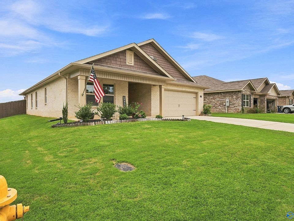 2nd image of 439 Jackson Point Cir