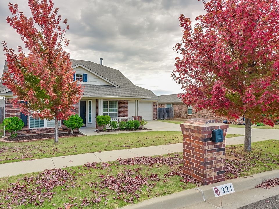 1st image of 321 Lone Oak Dr