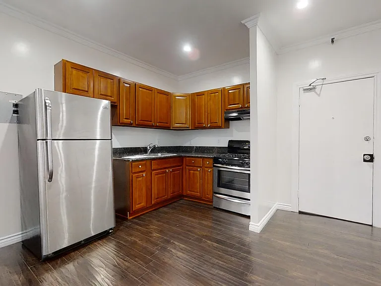 Loma Drive Apartments — Photo 5