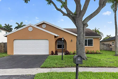 1329 SW 151st Way Photo 1
