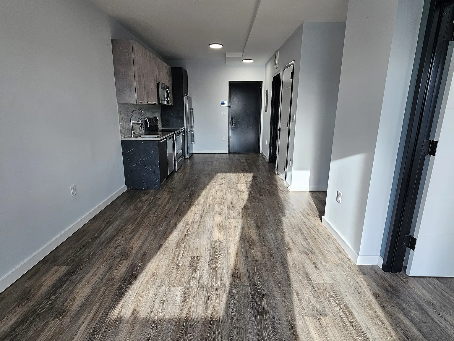 1 bed, $2,795 — Photo 2