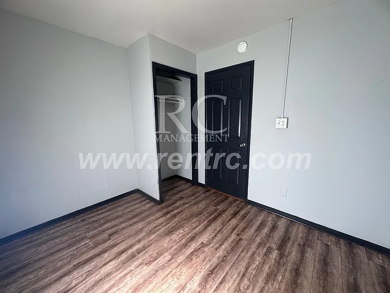 1204 Giddings St — Photo 10
