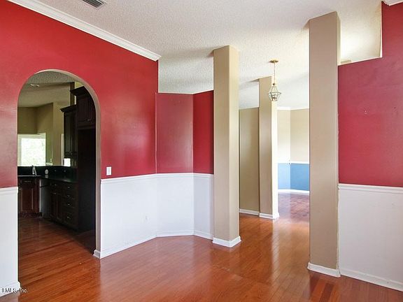 5th image of 5246 Camelot Forest Dr