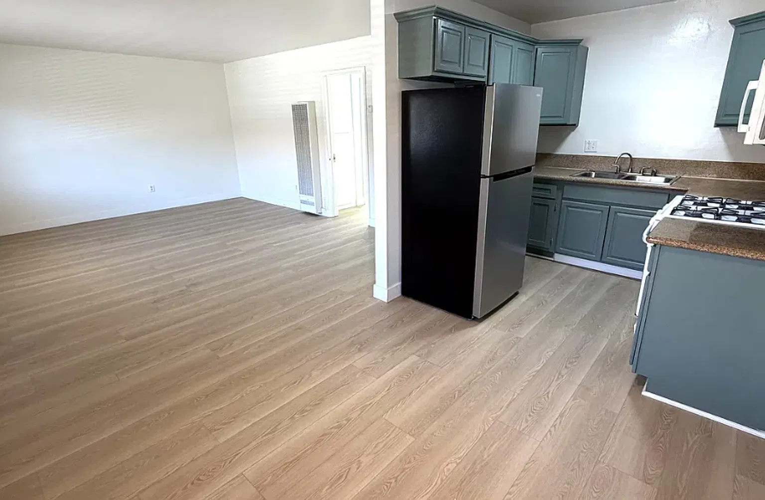 Ellendale Place — Photo 2