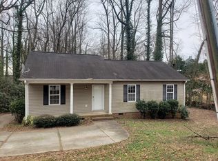 415 W Lee Rd, Taylors, SC 29687