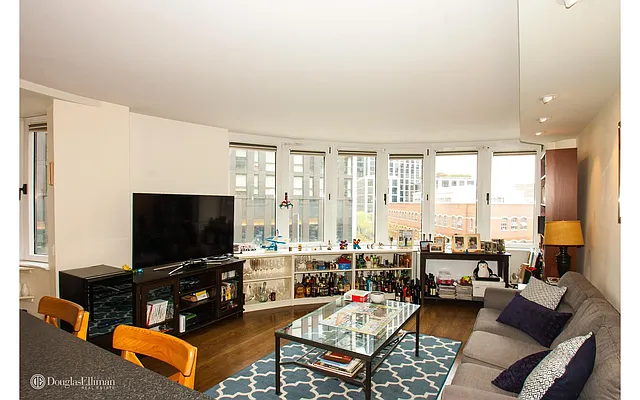 Rented by Douglas Elliman | media 18