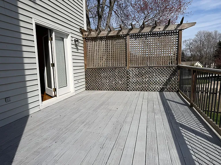 2076 Howlong Ave — Photo 37