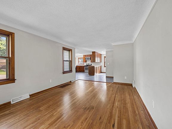 5th image of 6401 Logan Ave S