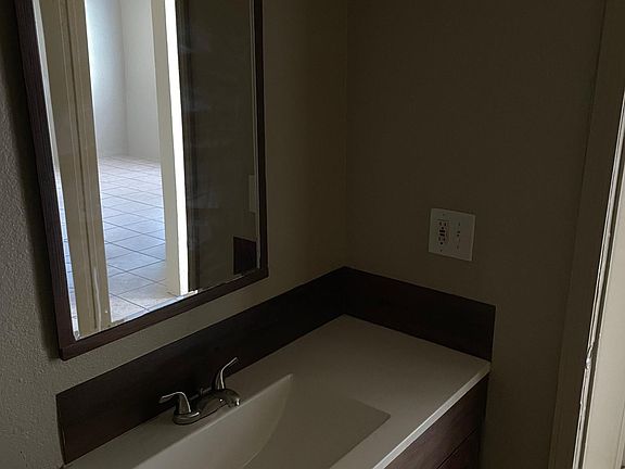 4th image of 21250 N 23rd Ave APT 106