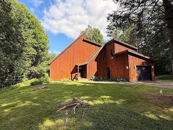 3rd image of 412 Logan Drive