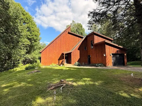 412 Logan Drive, Newport City, VT 05855