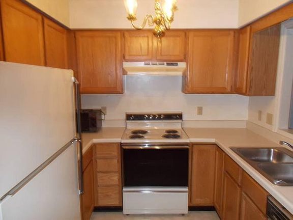 4th image of 54 Forest Oaks Dr