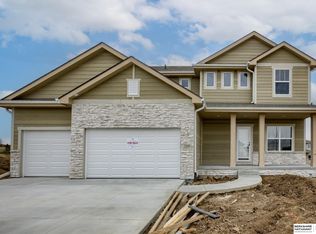 12509 Cooper St, Papillion, NE 68046