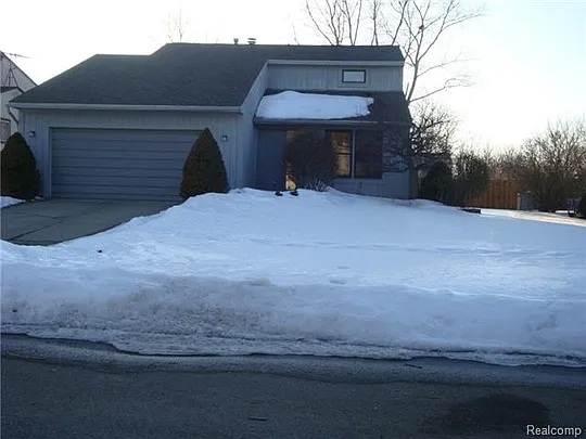 1875 Ashley Dr photo 1