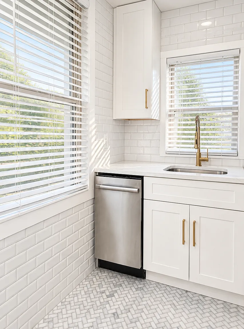 2 bed, 700 sqft, $2,500 — Photo 3