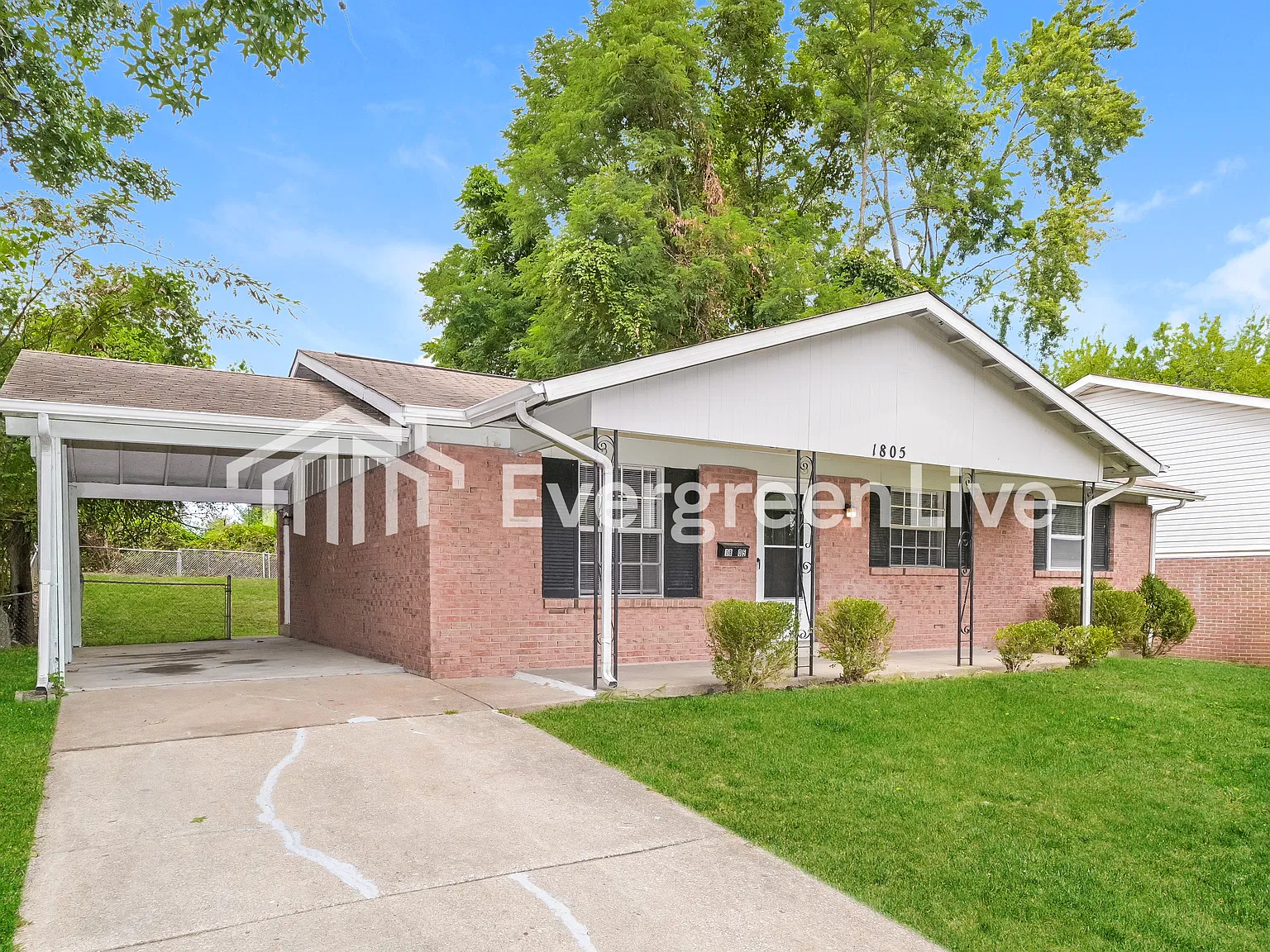 3 bed, 2.0 bath, 1189 sqft, $1,645 — Photo 2