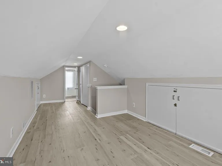 2528 Wendover Rd #B — Photo 18