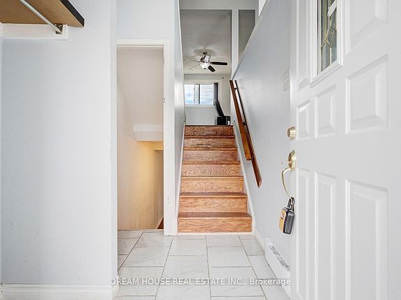 4th image of 40 Hoskins Sq